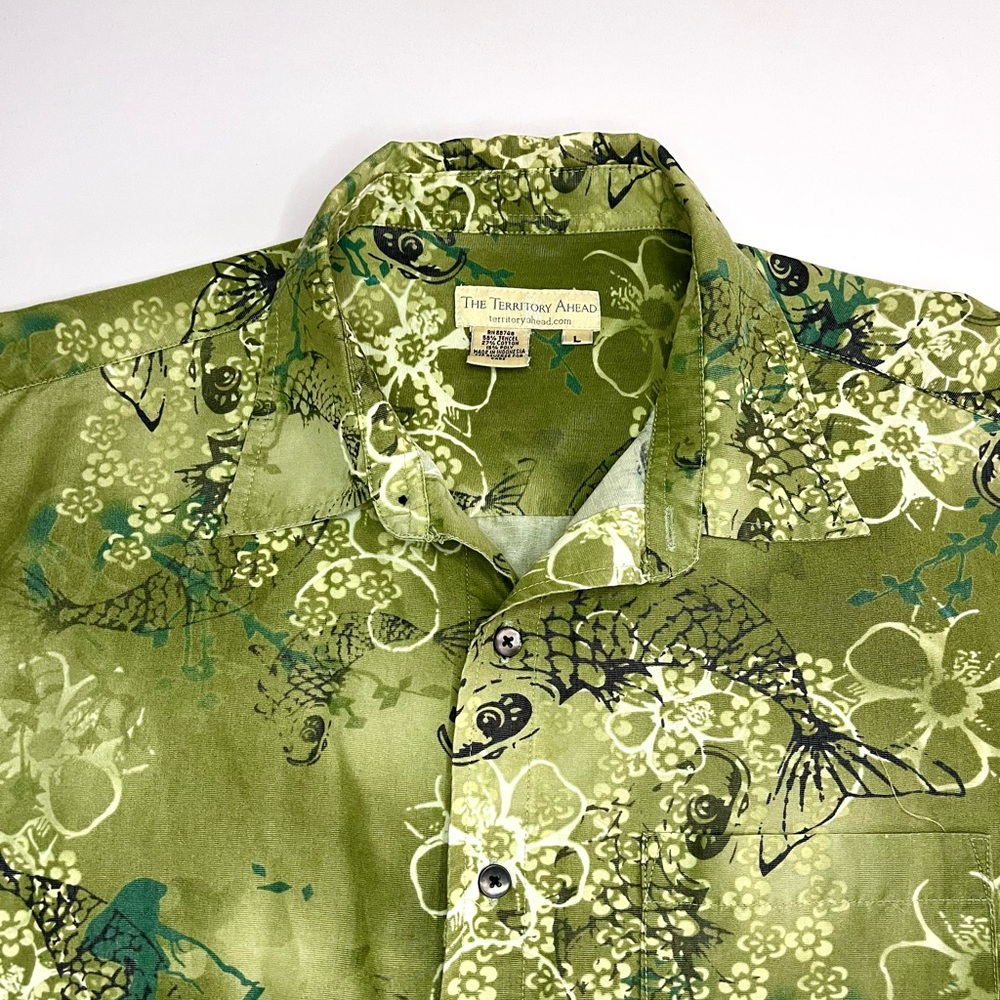 The Territory Ahead Men's Sz L Hawaiian Short Sleeve Shirt Green Floral Koi Fish